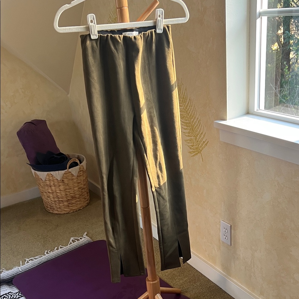 Avec Les Filles Faux Sueded Olive Green Pants